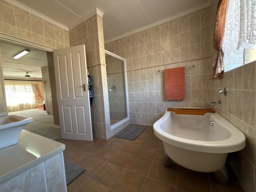 4 Bedroom Property for Sale in Diaz Beach Western Cape